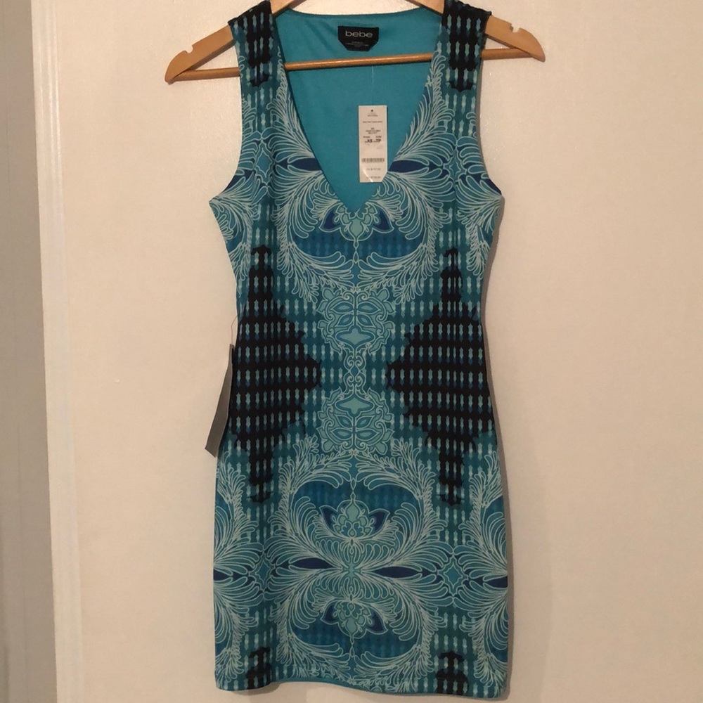 Bebe Deco Print VNeck Dress